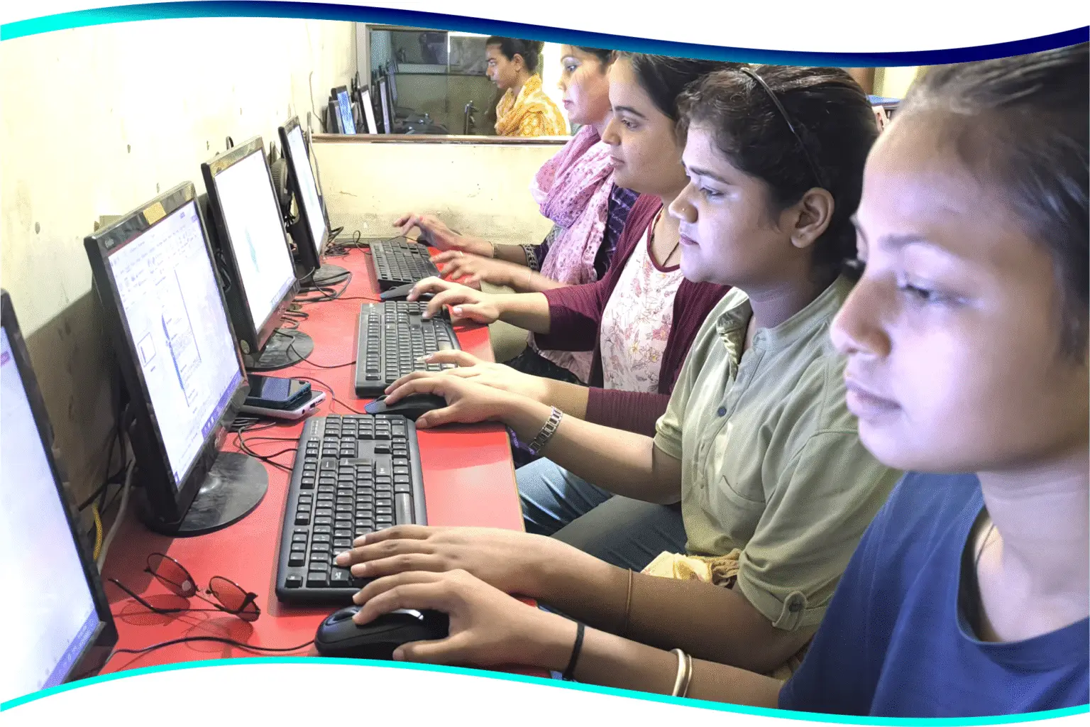 Courses 1 Students attending Digital Marketing Course in Varanasi Institutes